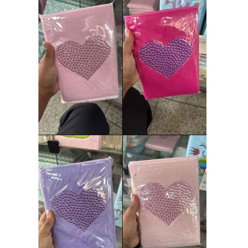 Caderno de Pelúcia Coração Strass
