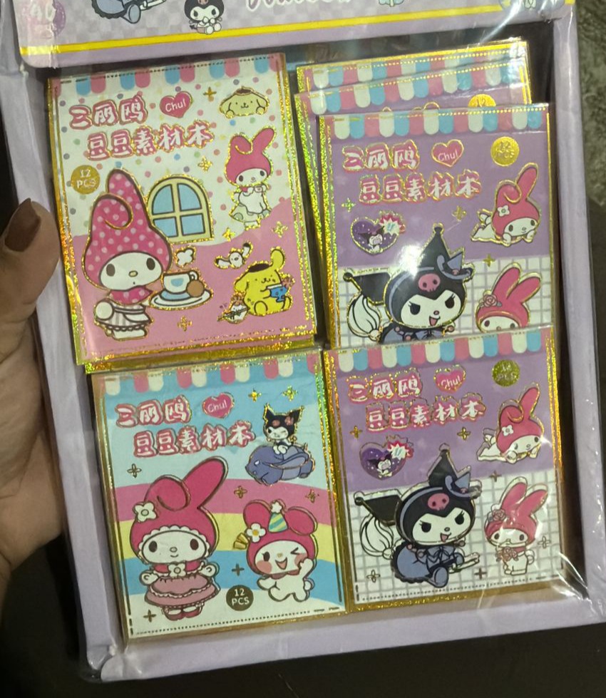 Bloquinho c/ Adesivos Sanrio