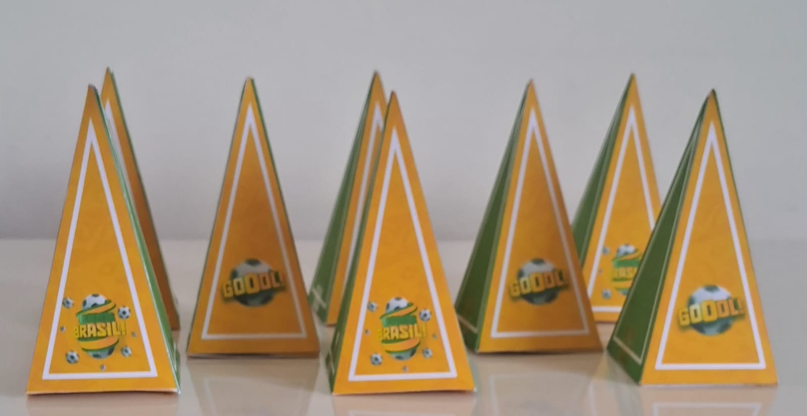 Torre da Copa (já acompanha 4 chicletes) (unidade)