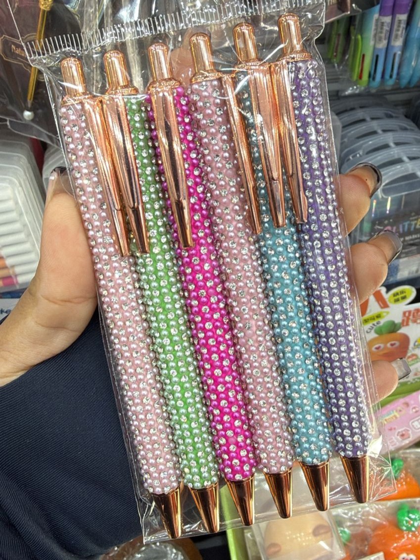 Caneta Cravejada Luxo (Modelo 2) (unidade)