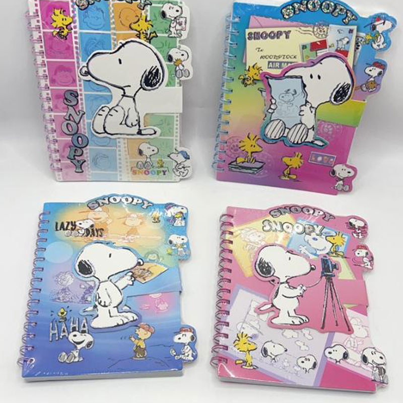 Caderno Snoopy Folhas Decoradas