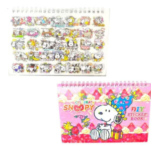Caderno de Adesivos Snoopy